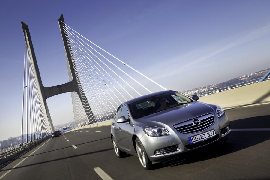  Opel Insignia BiTurbo CDTI 2012 года  (фото 33 из 34)